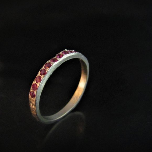 Ruby ring. 14K yellow gold ring set with 15 Ruby. - Picture 13 of 15
